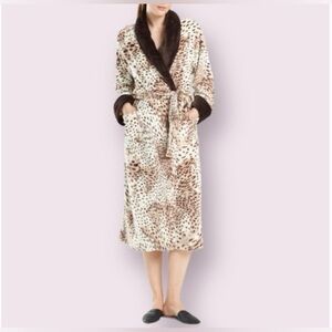 Natori Plush Animal Print Robe — Size XL